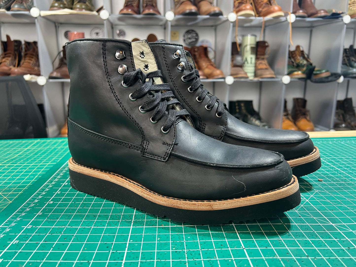 Dievier Nomad Boots in Black Crazy Horse 8.5D – Dale’s Leatherworks